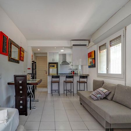 Los Globos Beach Studio By Hello Homes Sitges Bagian luar foto