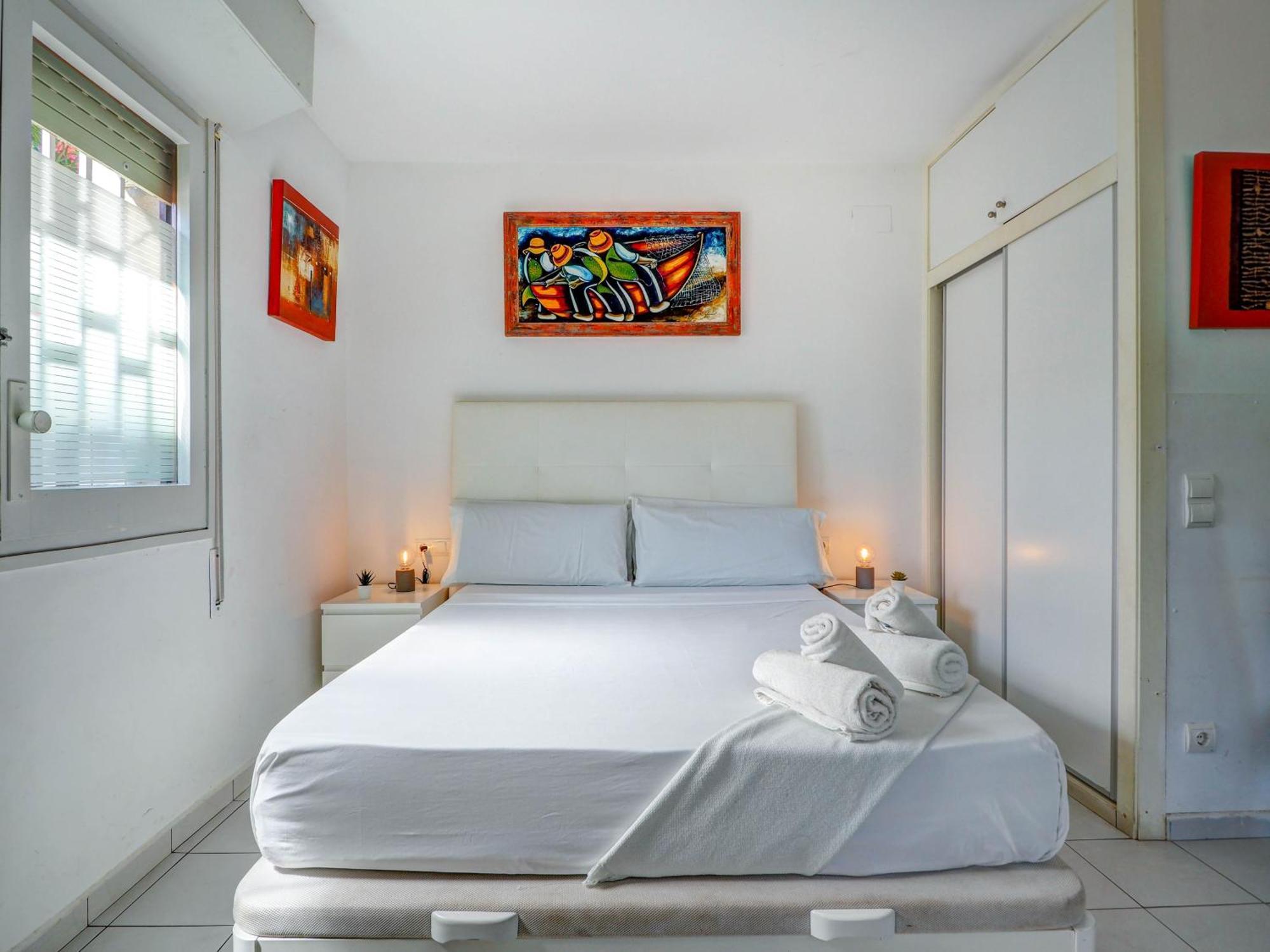 Los Globos Beach Studio By Hello Homes Sitges Bagian luar foto